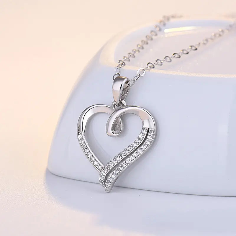 Za miłość  mojego życia - Naszyjnik w kształcie serca ze srebra próby 925